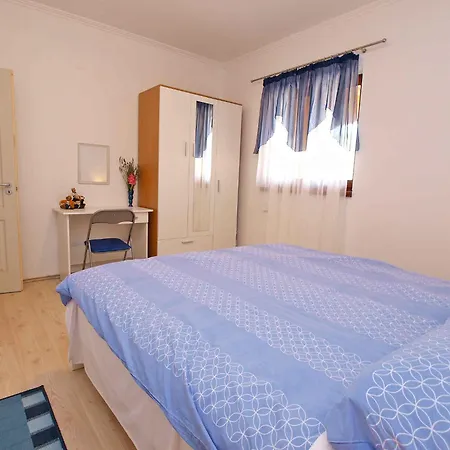 With Pool In Vodnjan-vodnjan