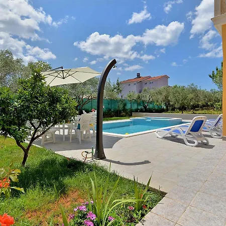 With Pool In Vodnjan-vodnjan Villa