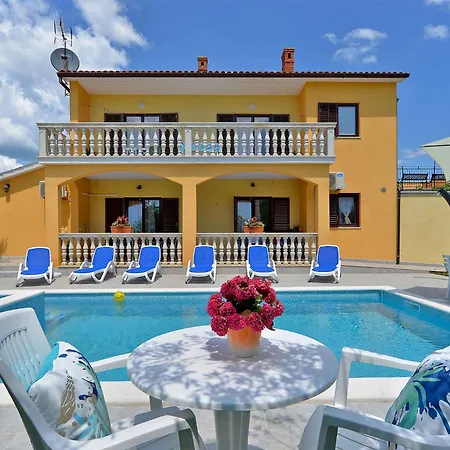 With Pool In Vodnjan-vodnjan Villa Vodnjan