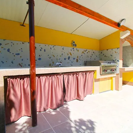 Villa With Pool In Vodnjan-vodnjan *