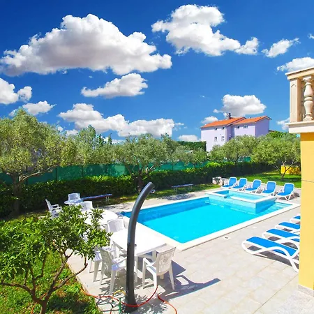 With Pool In Vodnjan-vodnjan * Vodnjan